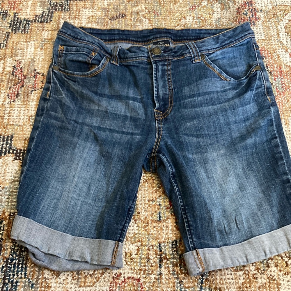 Faded glory stretch shorts